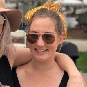 Meet your Posher, Jenny